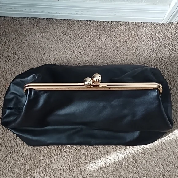 NEW Leather Black Kisslock "Sette" Clutch with Gold Accents By Jesalin - Picture 4 of 8